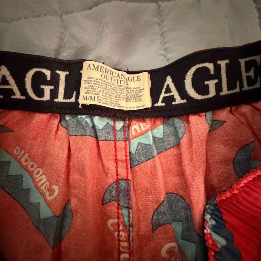 American Eagle Red Canoodle Patterned Boxers Mens Medium
